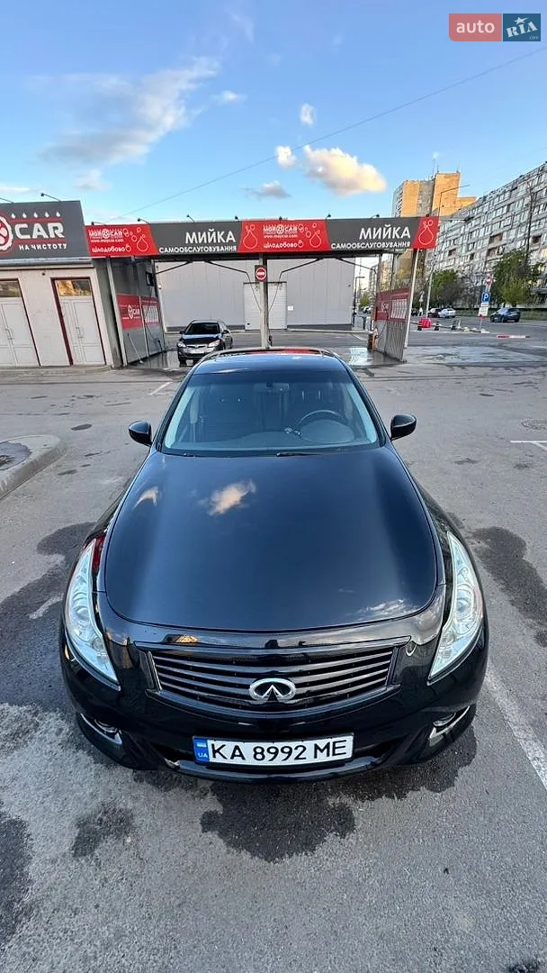 Infiniti G25, 2011