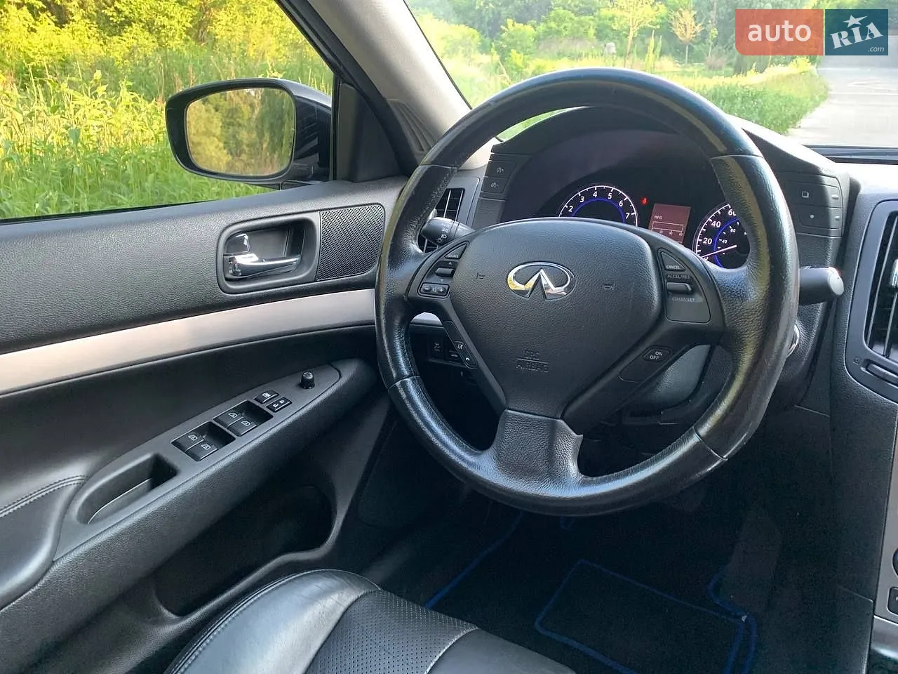 Infiniti G25, 2010