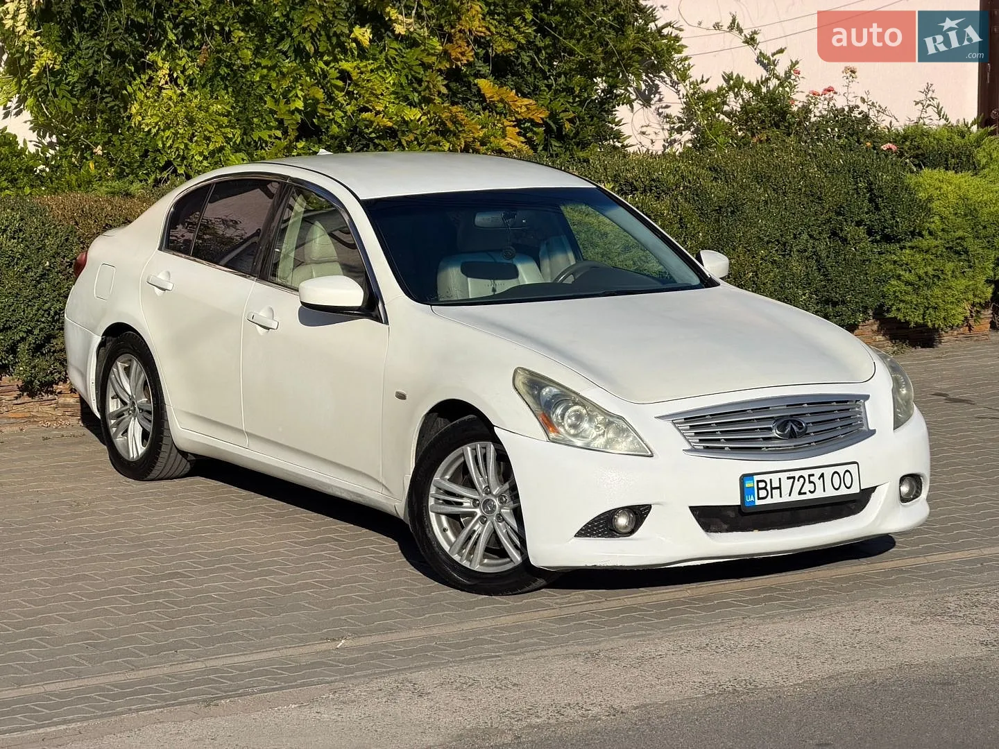 Infiniti G25, 2011