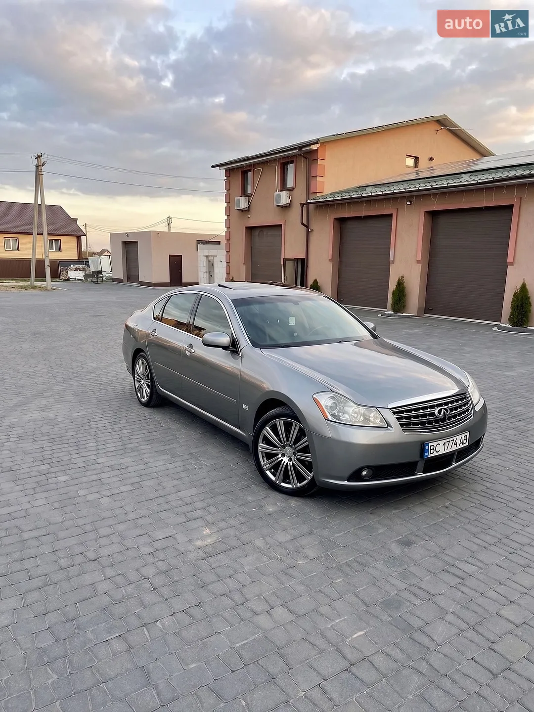 Infiniti M35, 2006