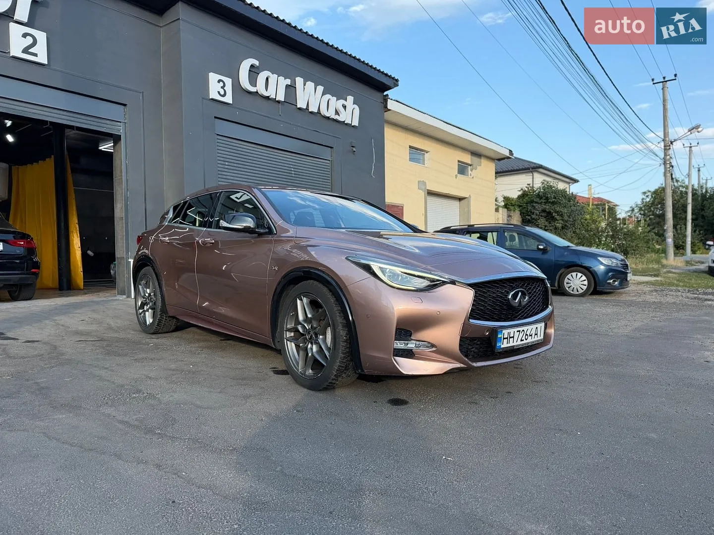 Infiniti Q30, 2016