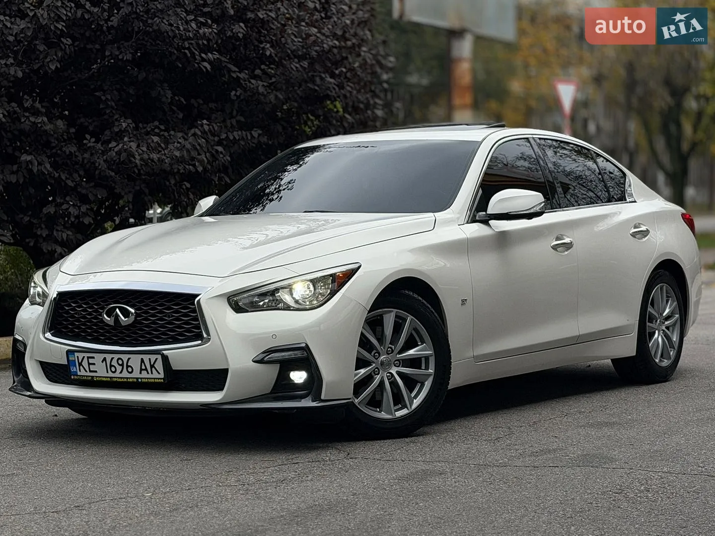 Infiniti Q50, 2015