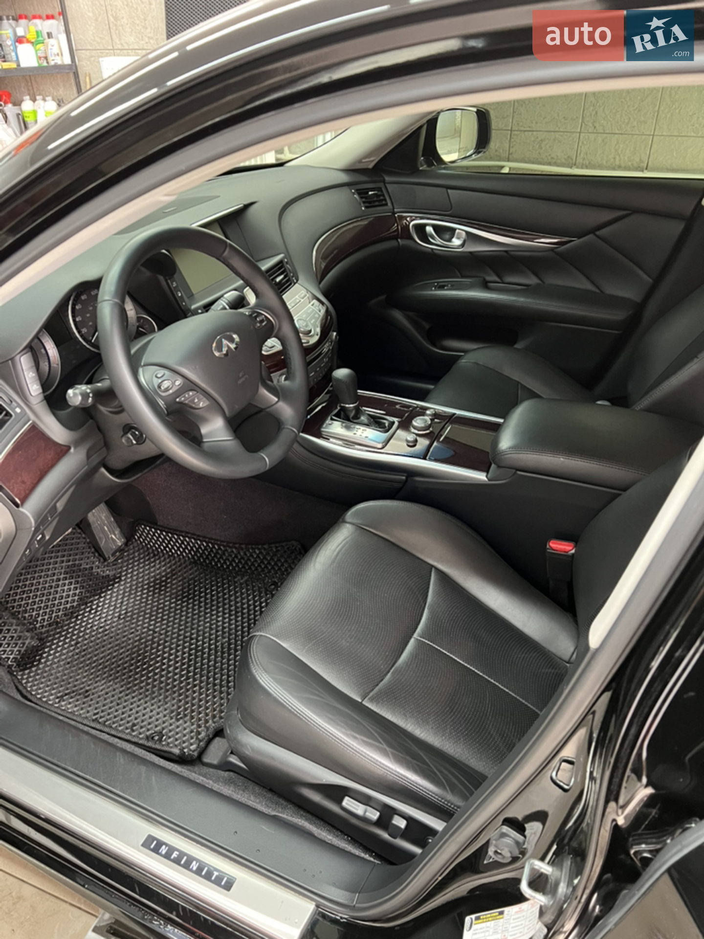 Infiniti Q70, 2015