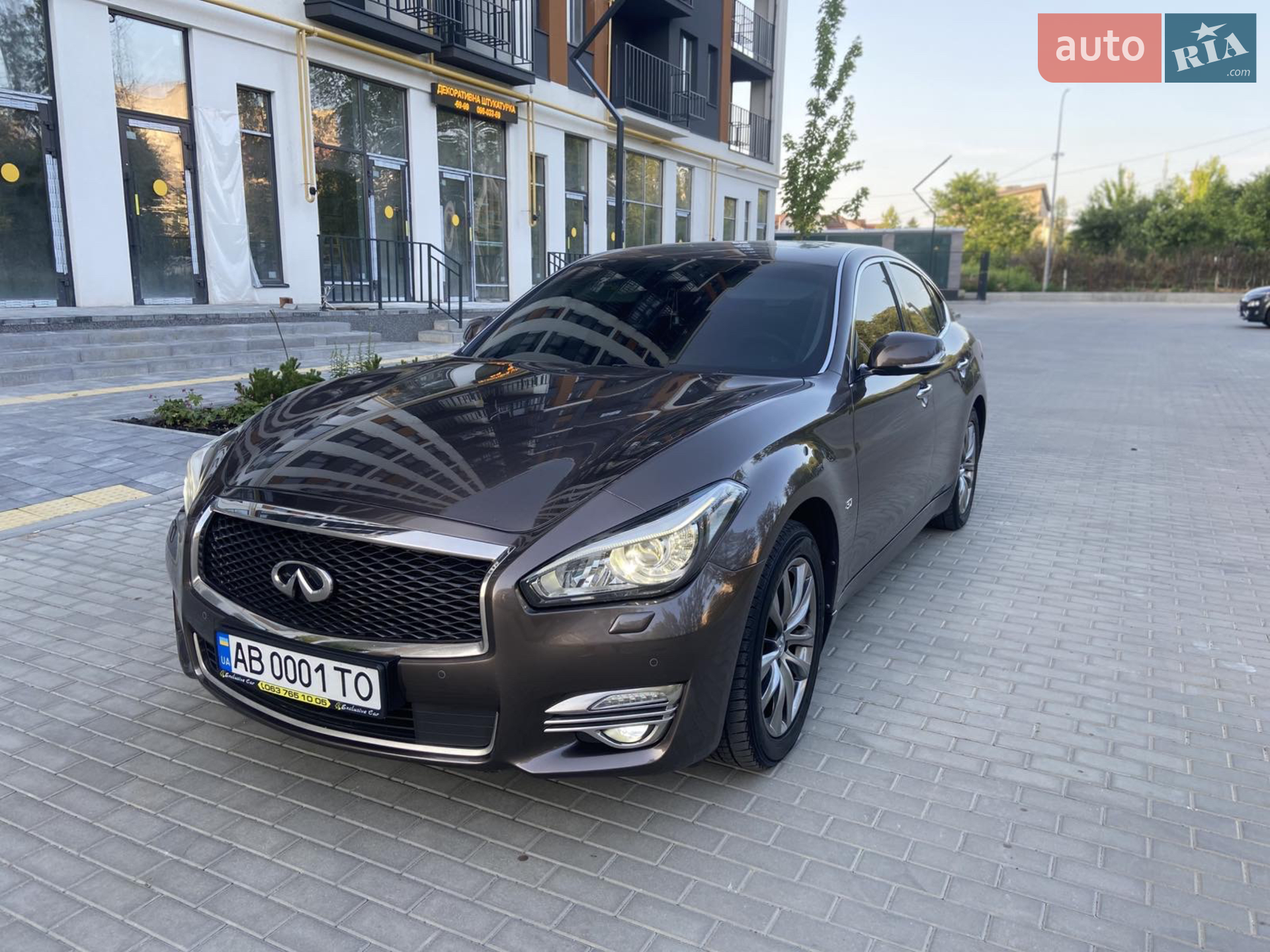 Infiniti Q70, 2015