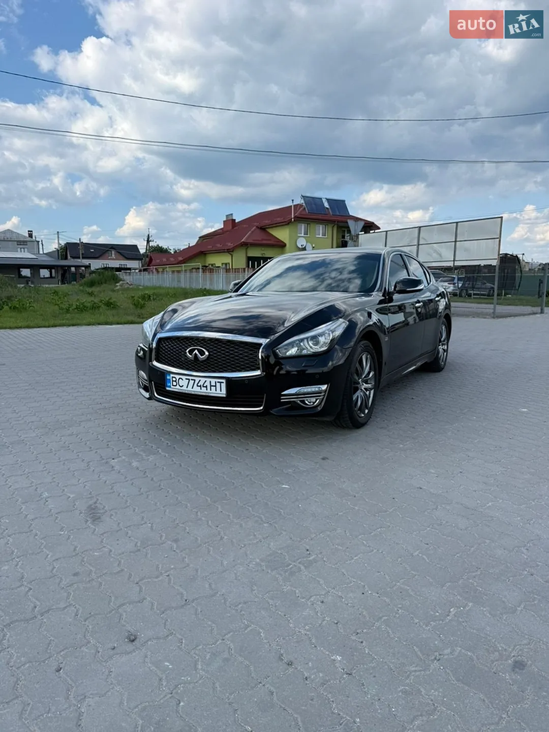 Infiniti Q70, 2016
