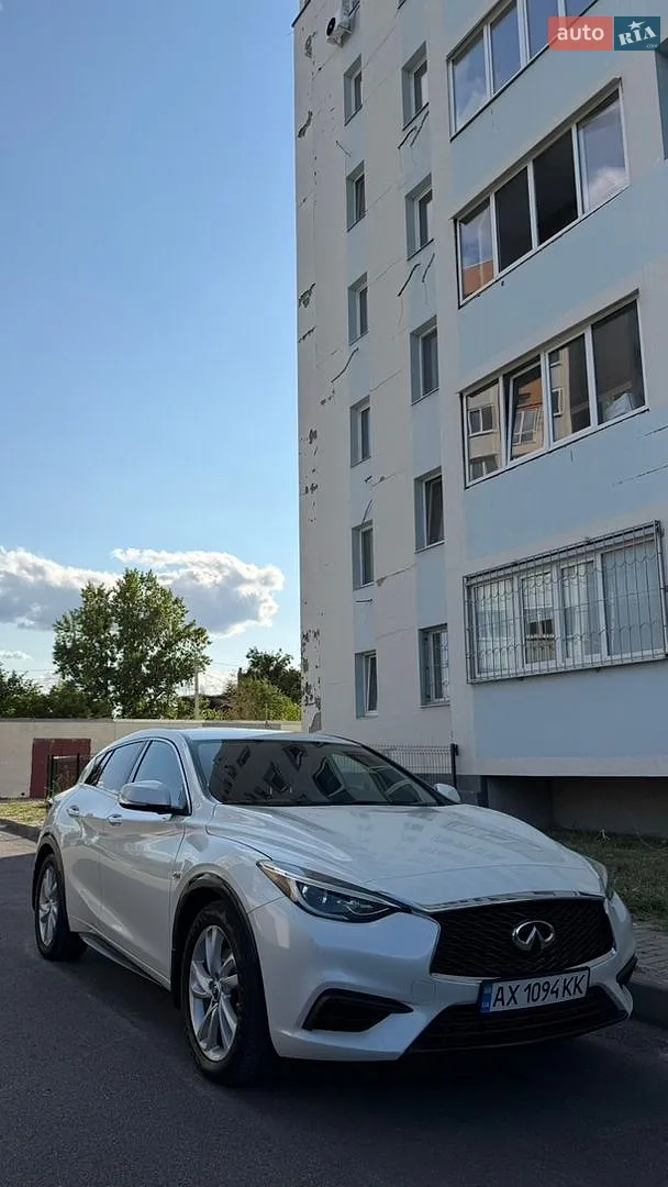 Infiniti QX30, 2017
