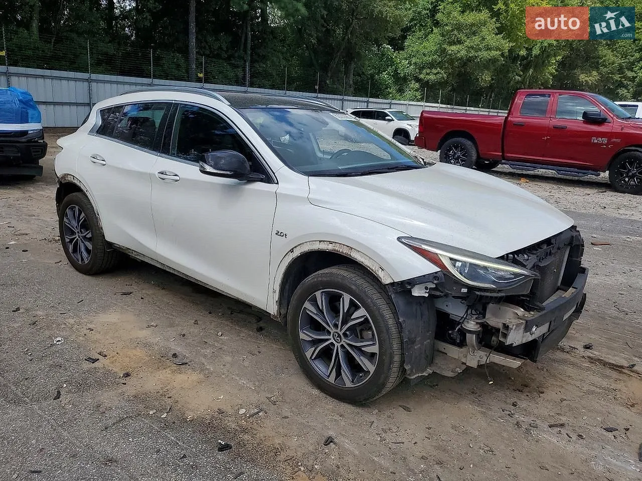 Infiniti QX30, 2017