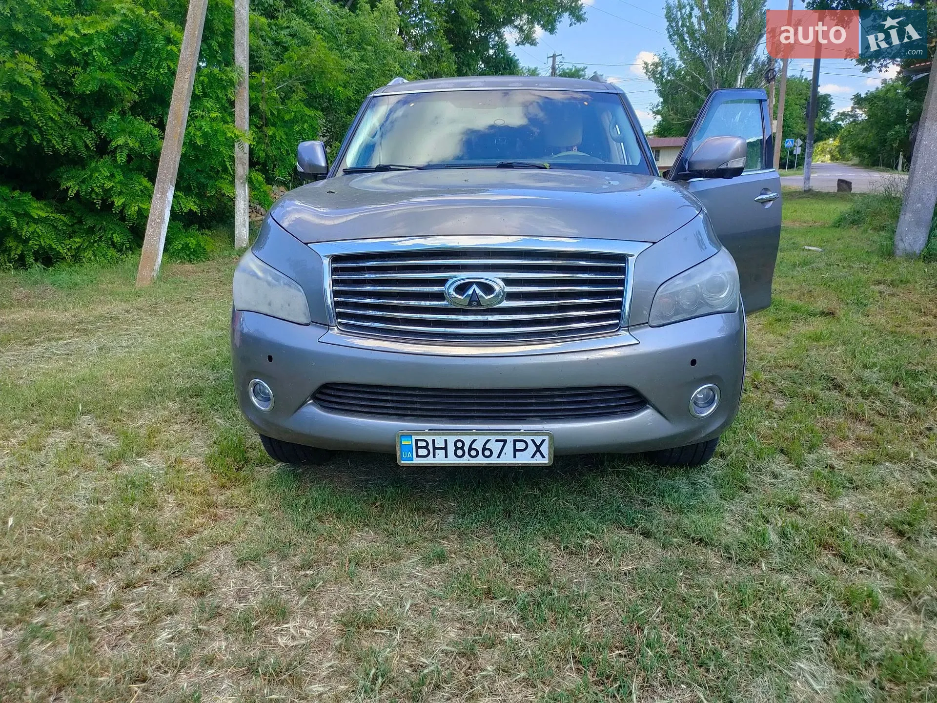 Infiniti QX56, 2010