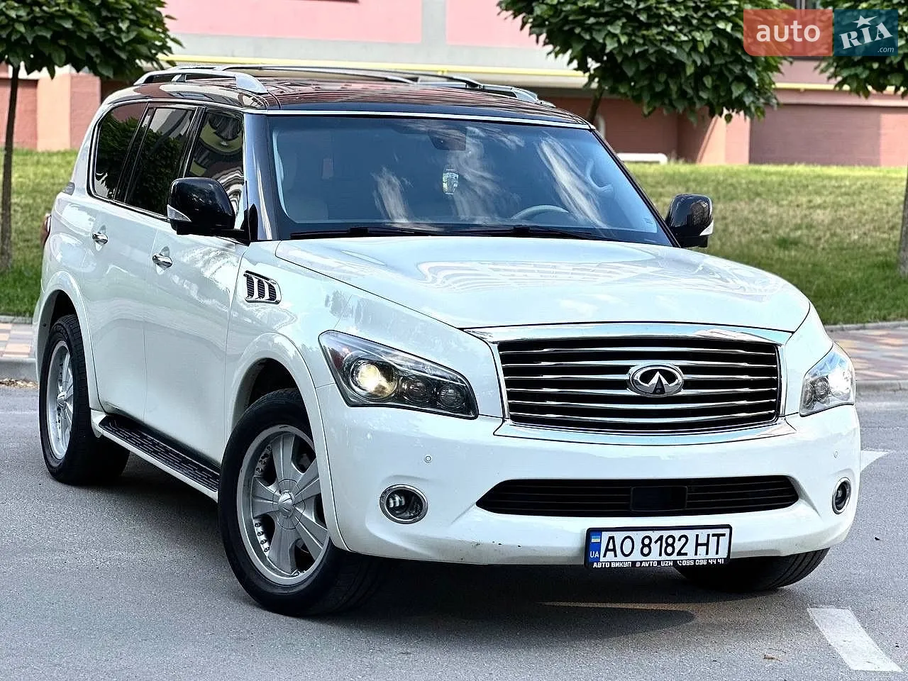 Infiniti QX56, 2011