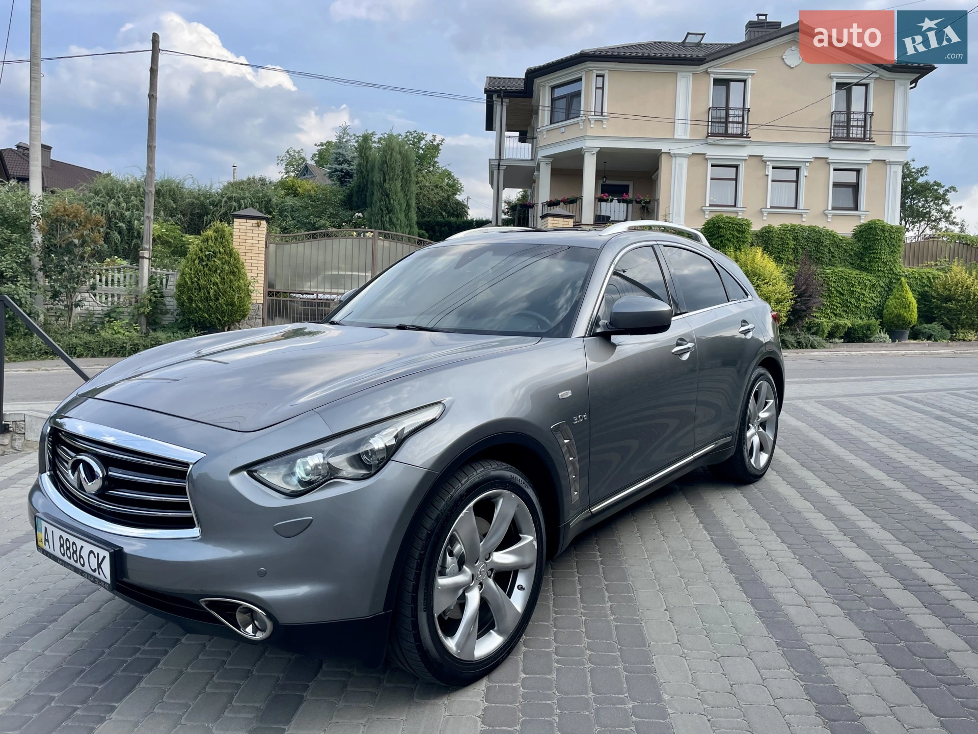 Infiniti QX70, 2014