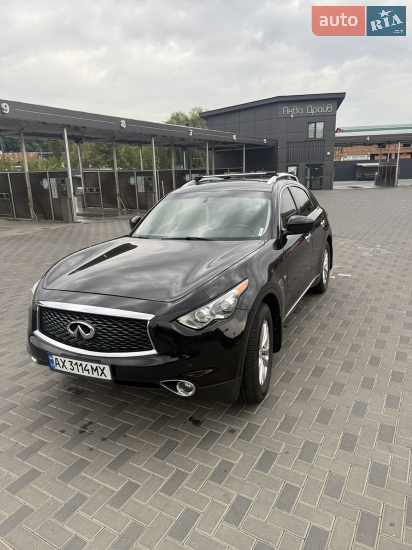 Infiniti QX70, 2016