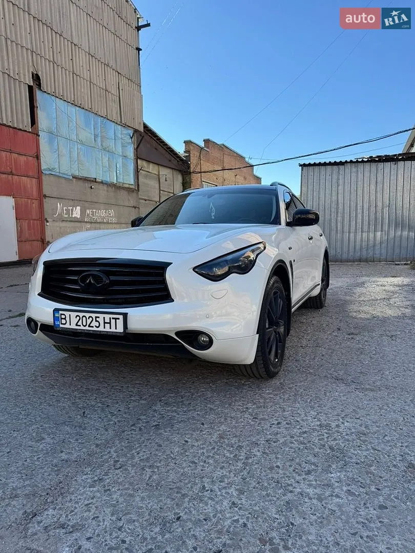 Infiniti QX70, 2014