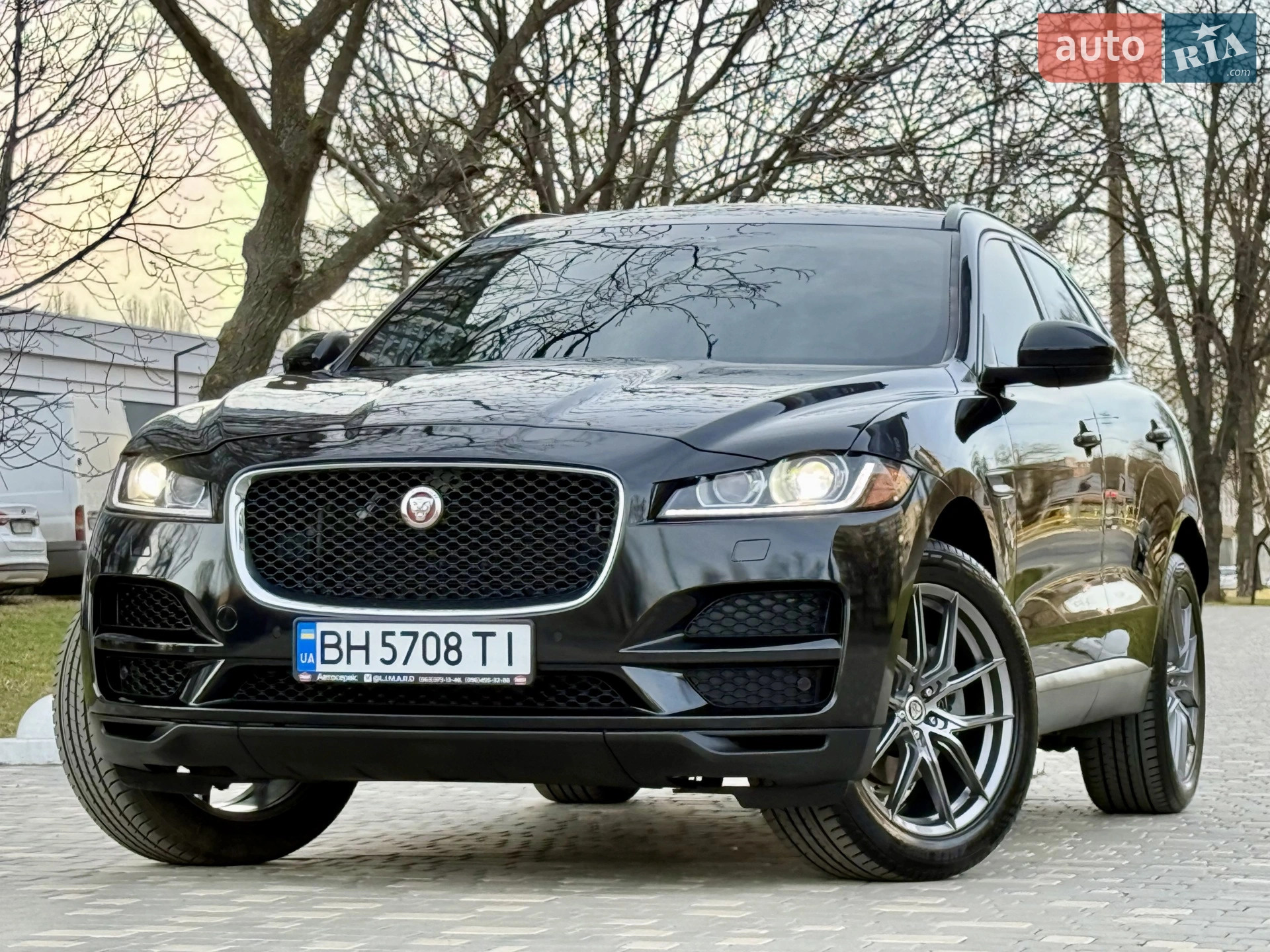 Jaguar F-Pace, 2016