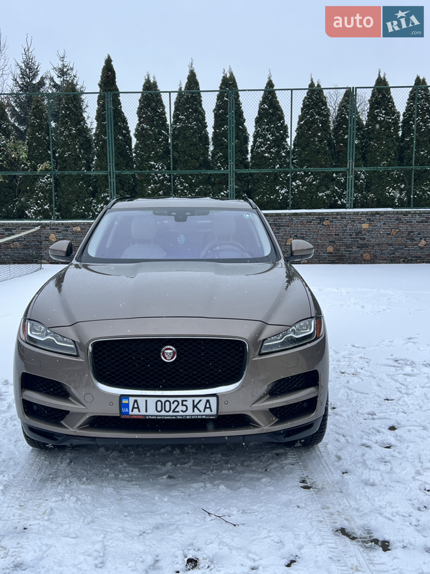 Jaguar F-Pace, 2016