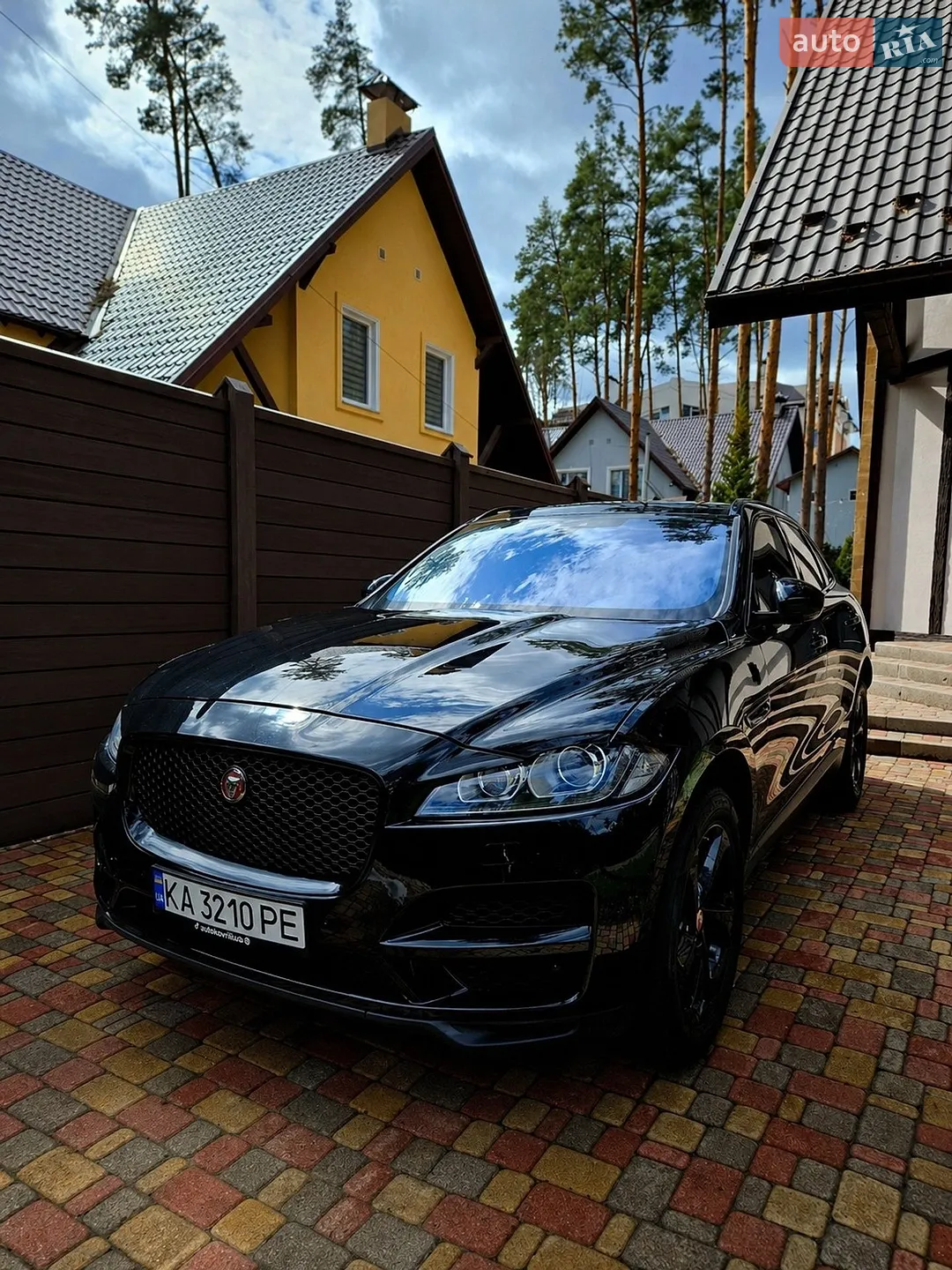 Jaguar F-Pace, 2017