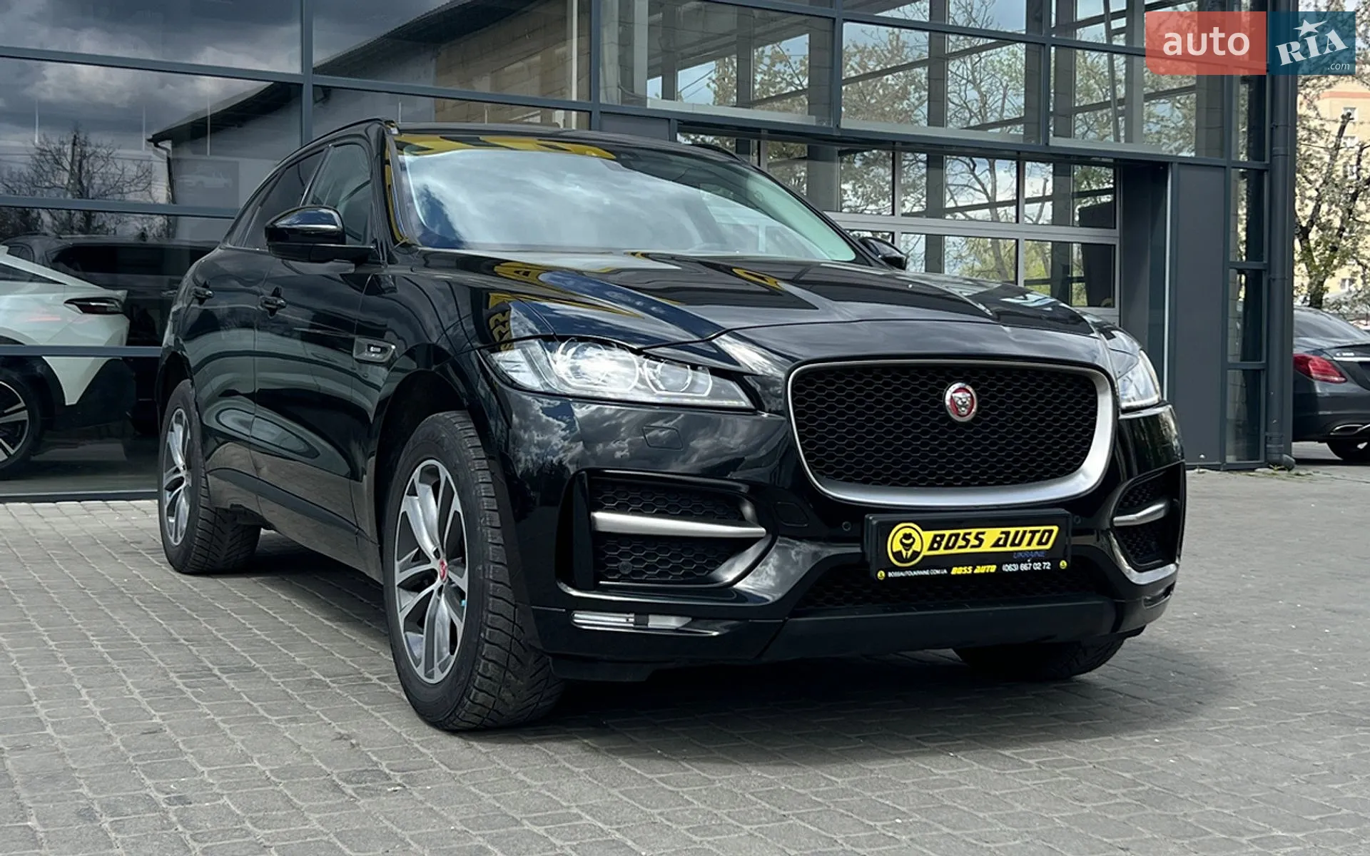 Jaguar F-Pace, 2016