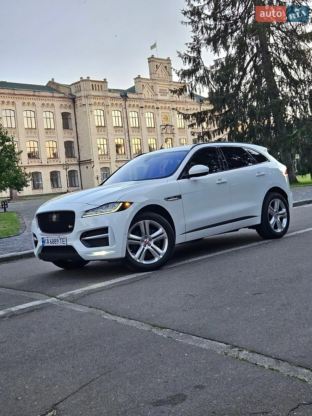 Jaguar F-Pace, 2017