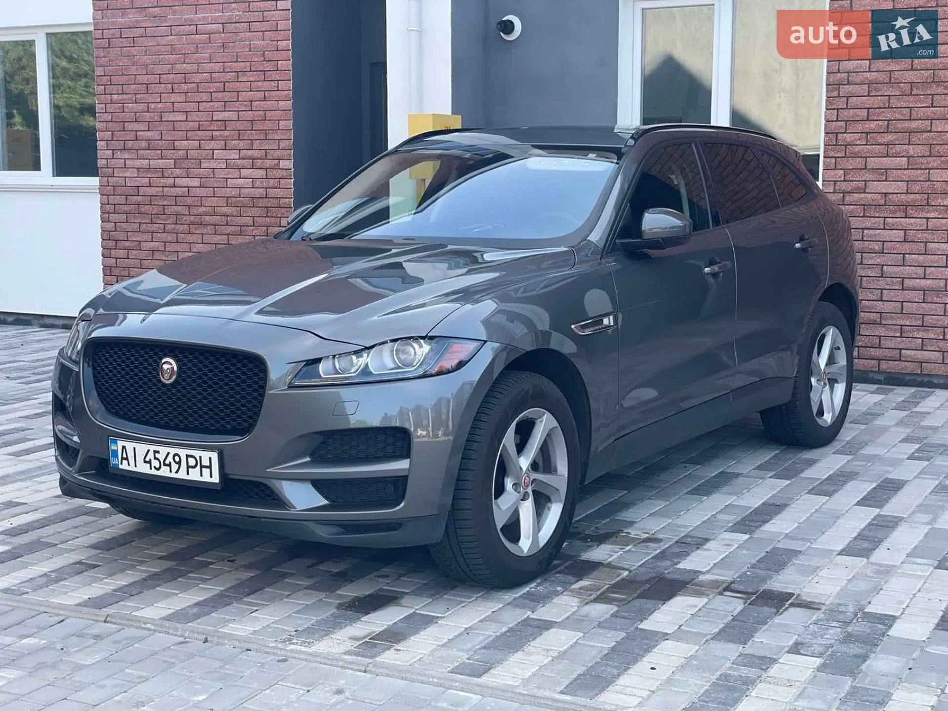 Jaguar F-Pace, 2017