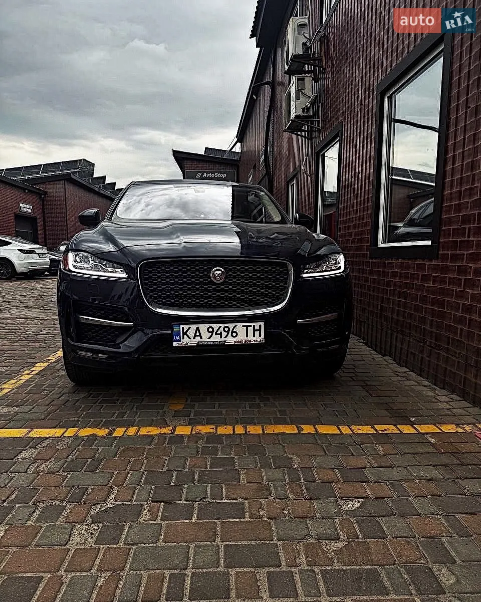 Jaguar F-Pace, 2016