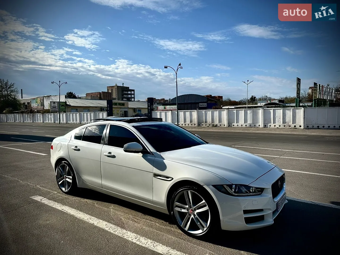 Jaguar XE, 2018