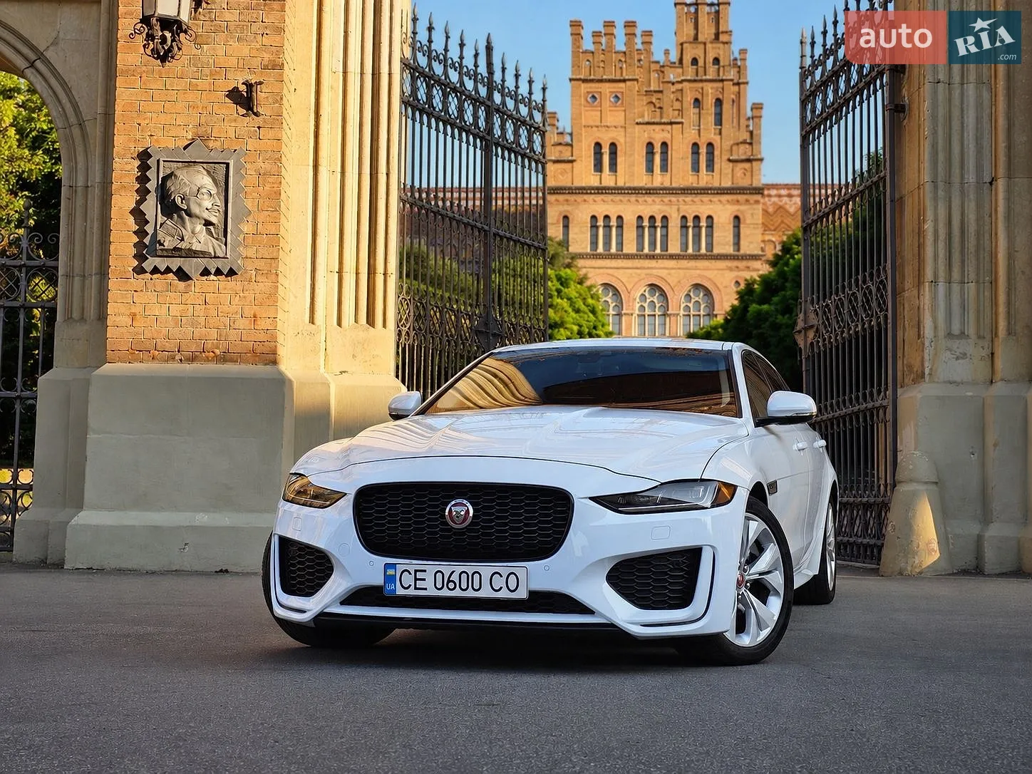 Jaguar XE, 2020