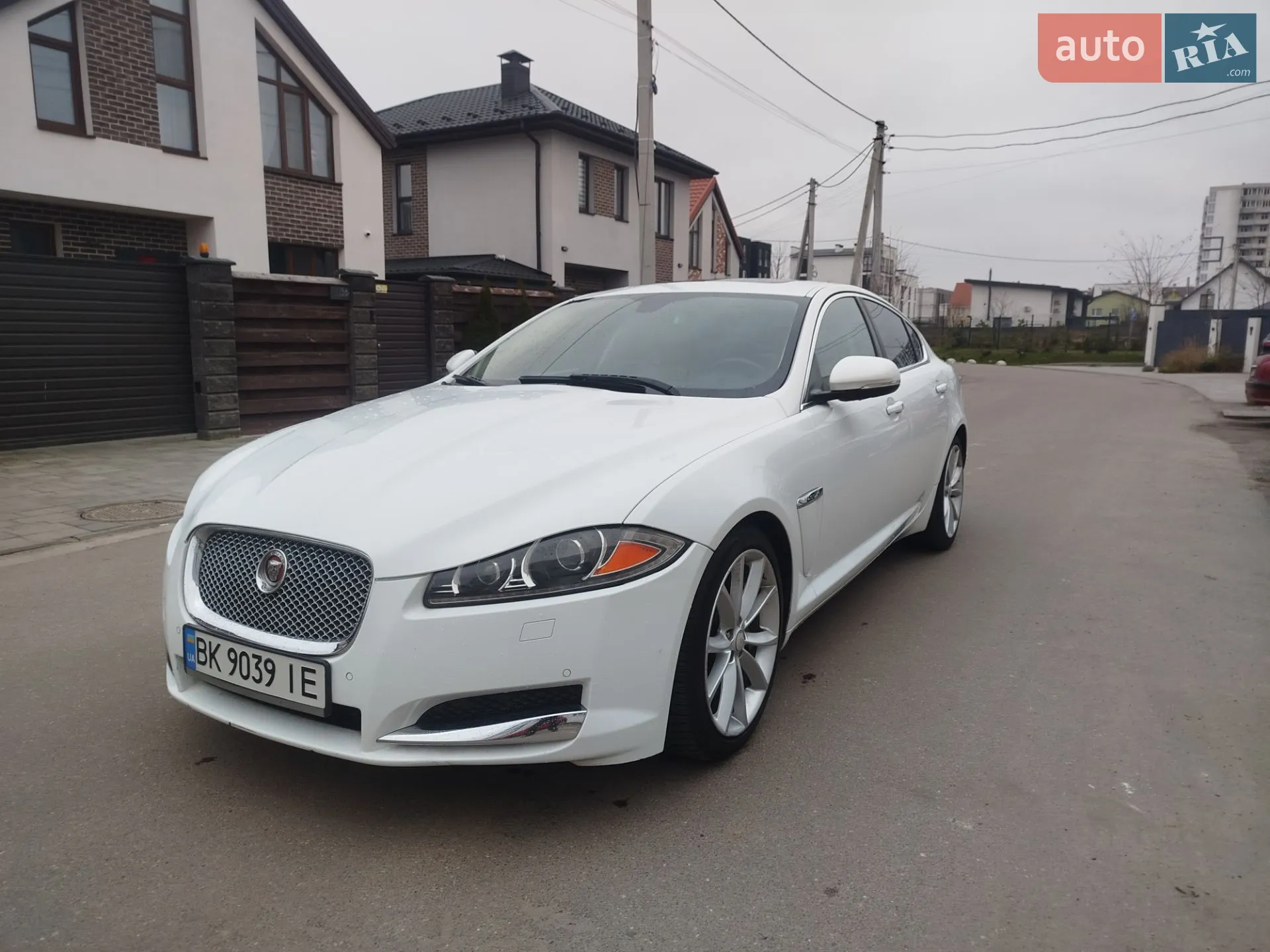 Jaguar XF, 2015
