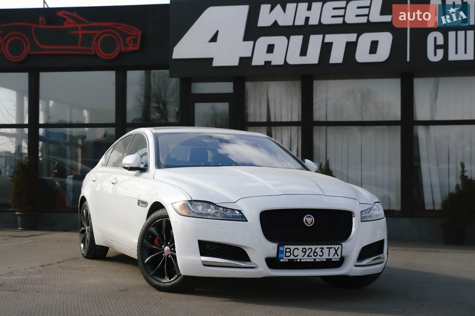 Jaguar XF, 2017