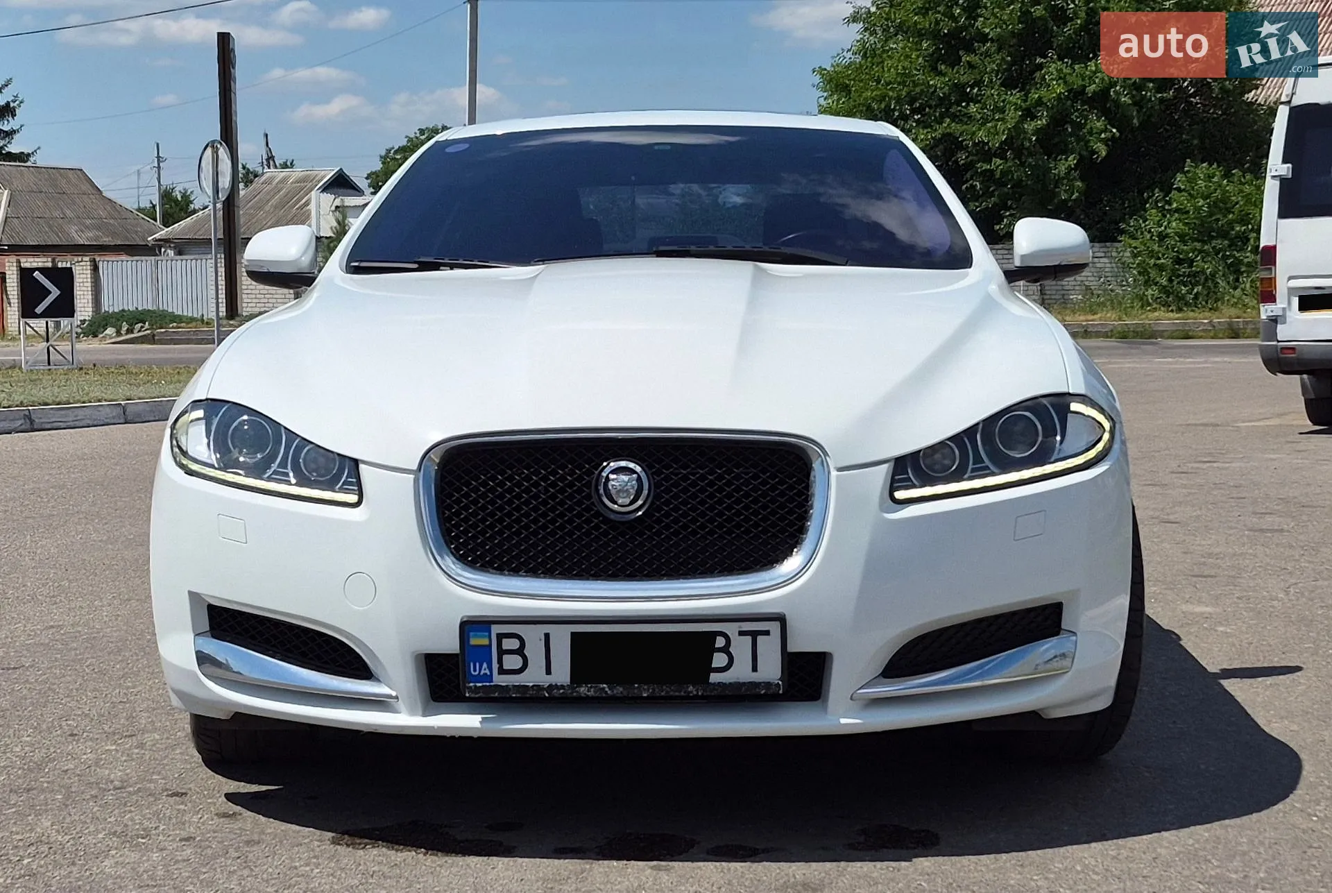 Jaguar XF, 2012