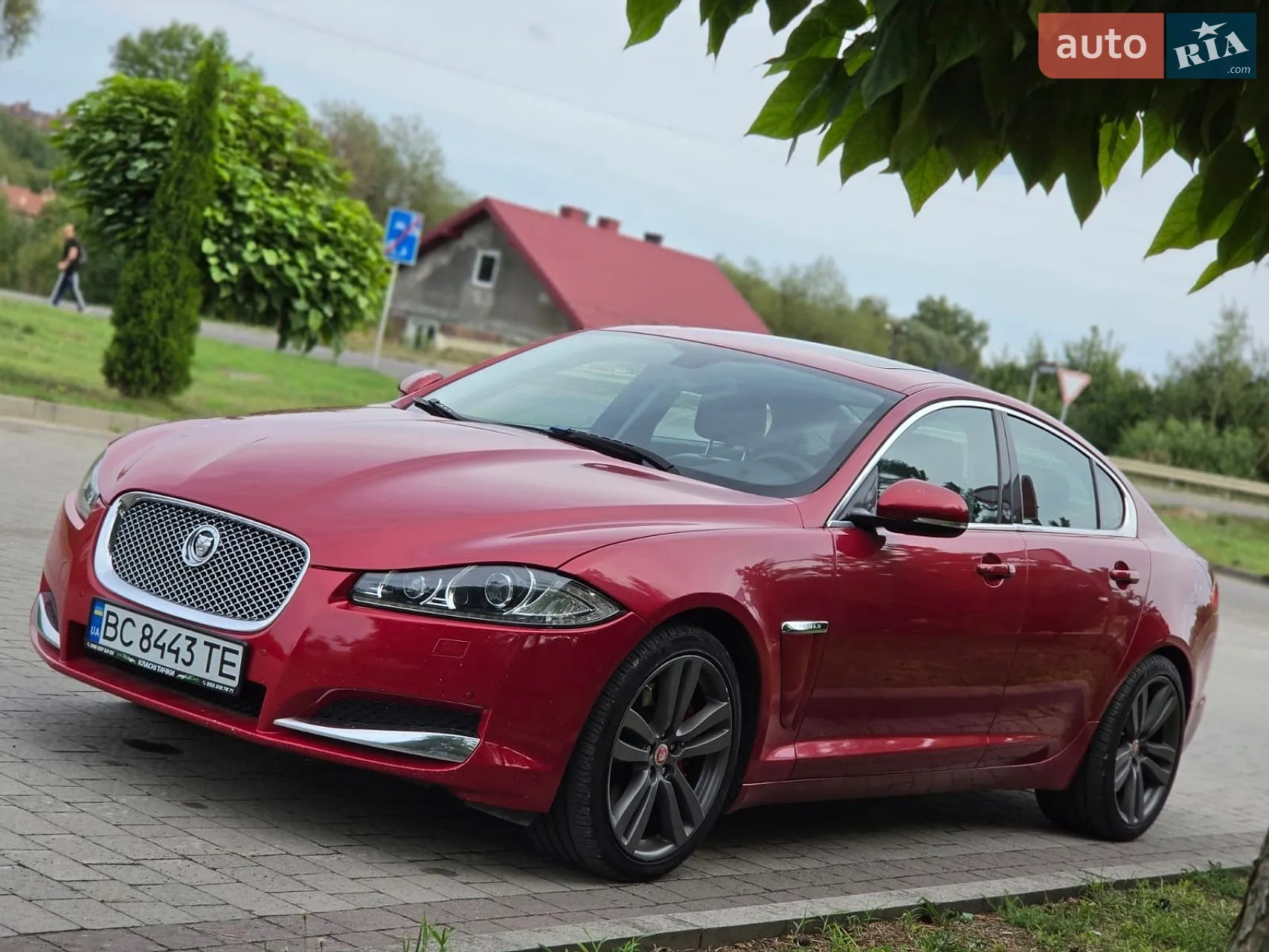 Jaguar XF, 2013
