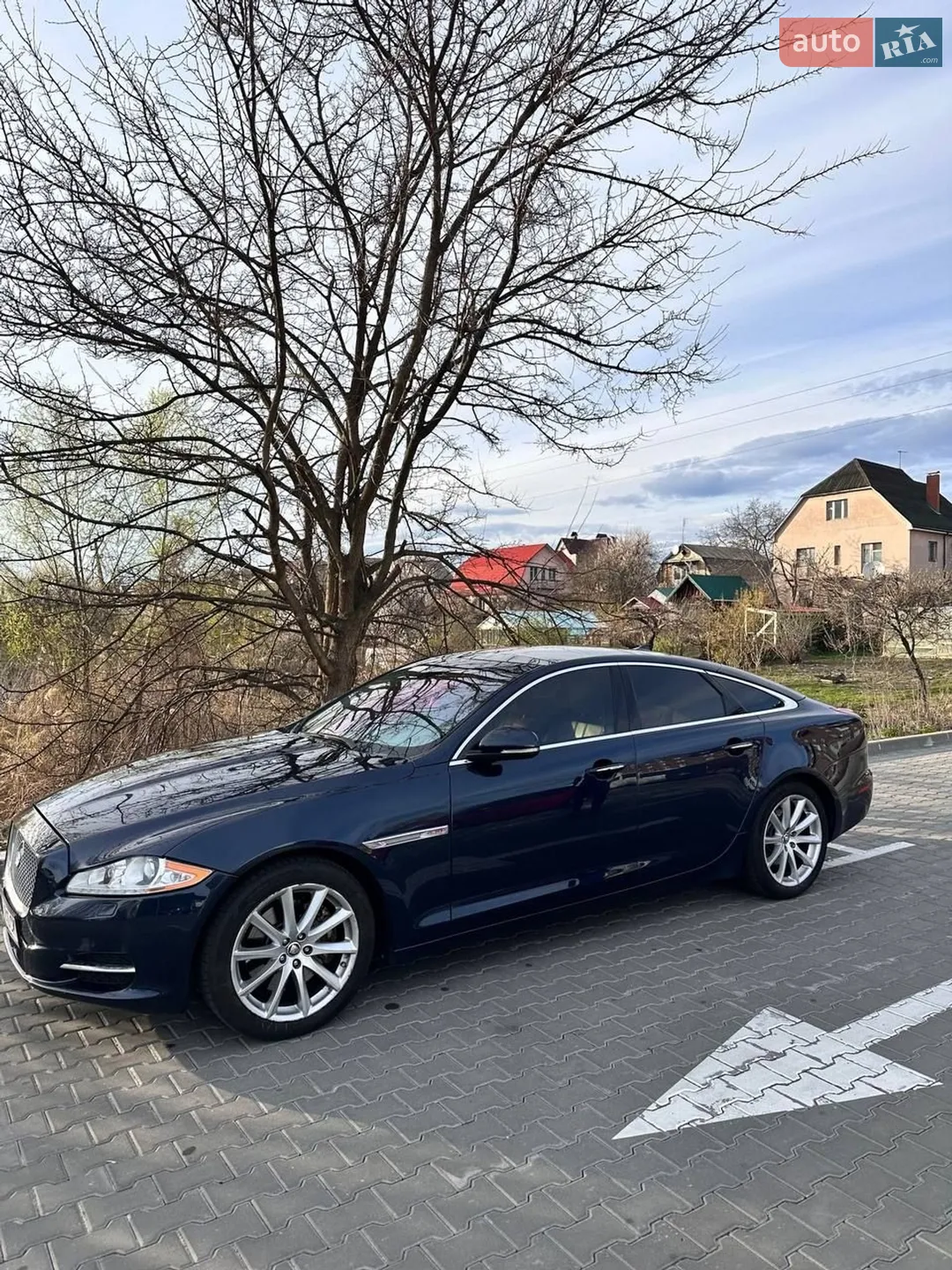 Jaguar XJ, 2013