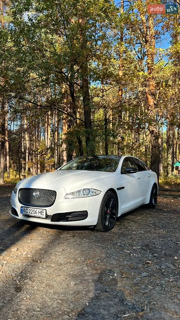 Jaguar XJ, 2011