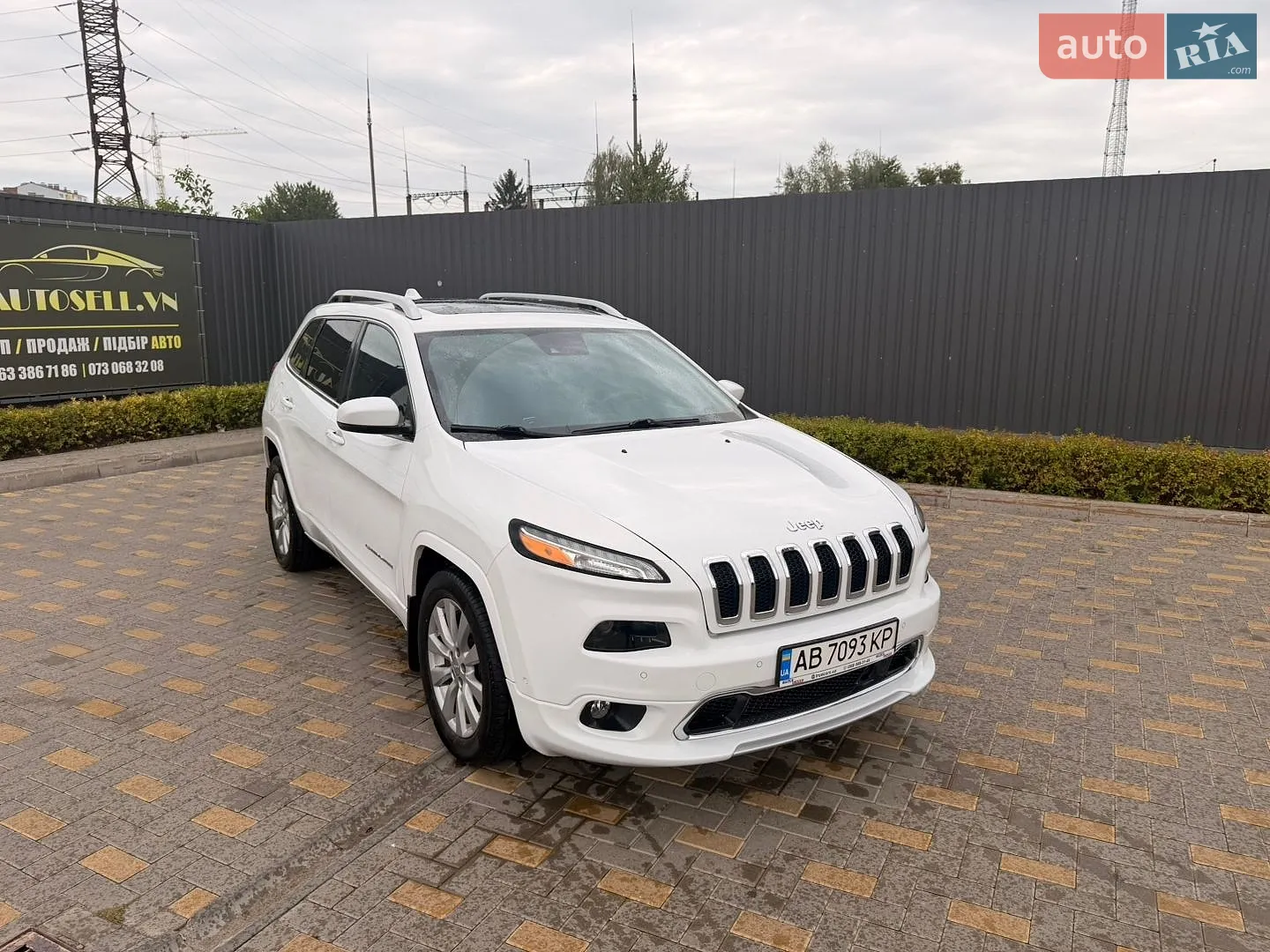 Jeep Cherokee, 2016