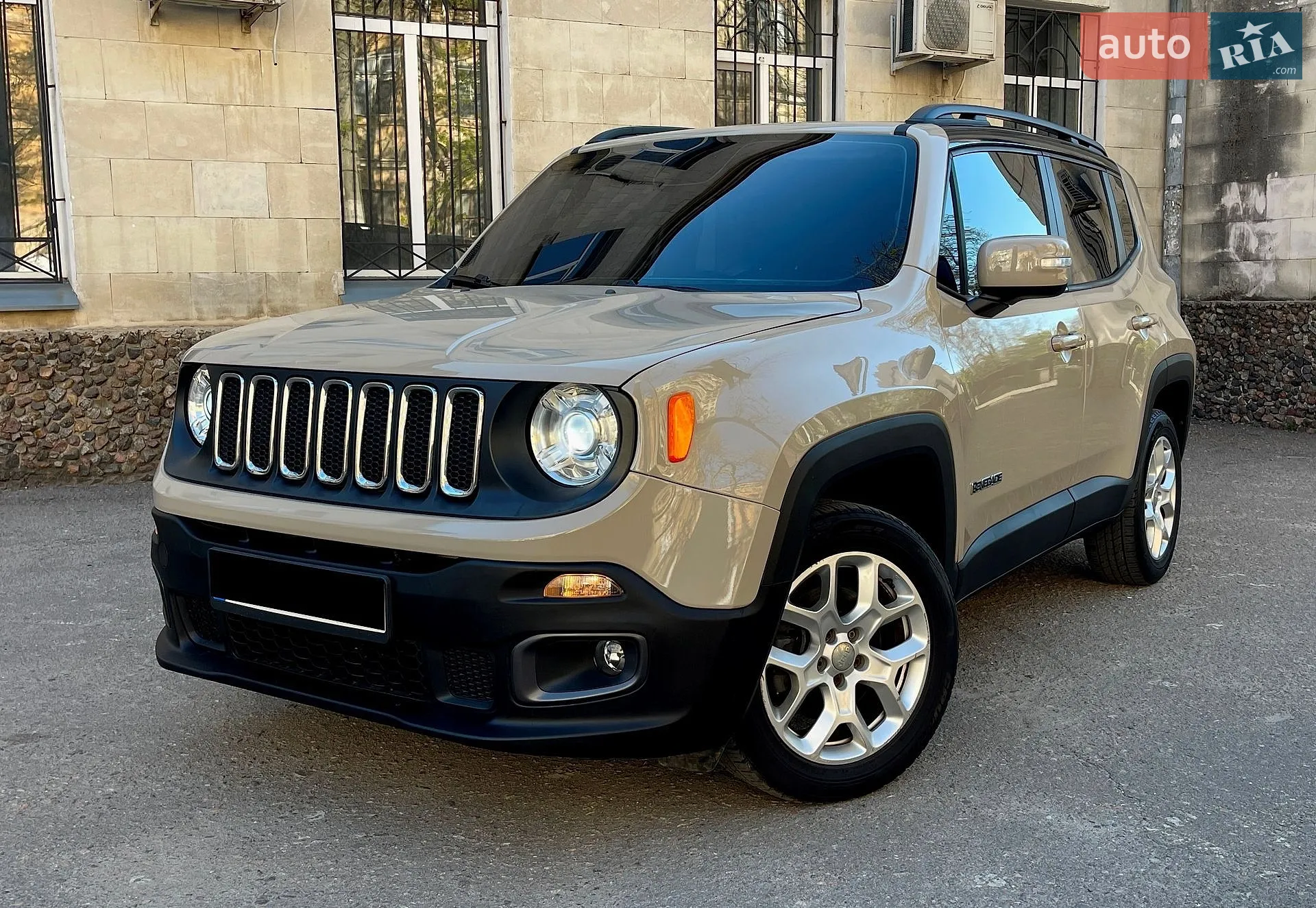 Jeep Renegade, 2015