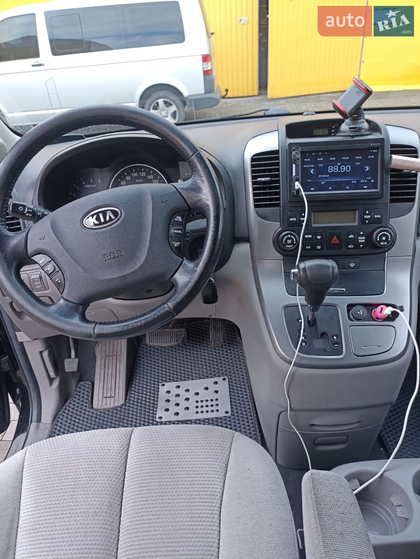Kia Carnival, 2008