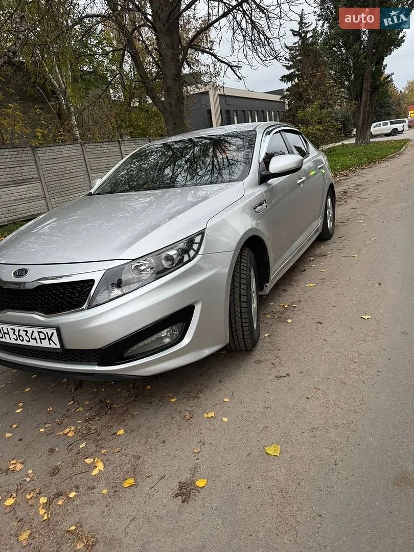 Kia K5, 2011