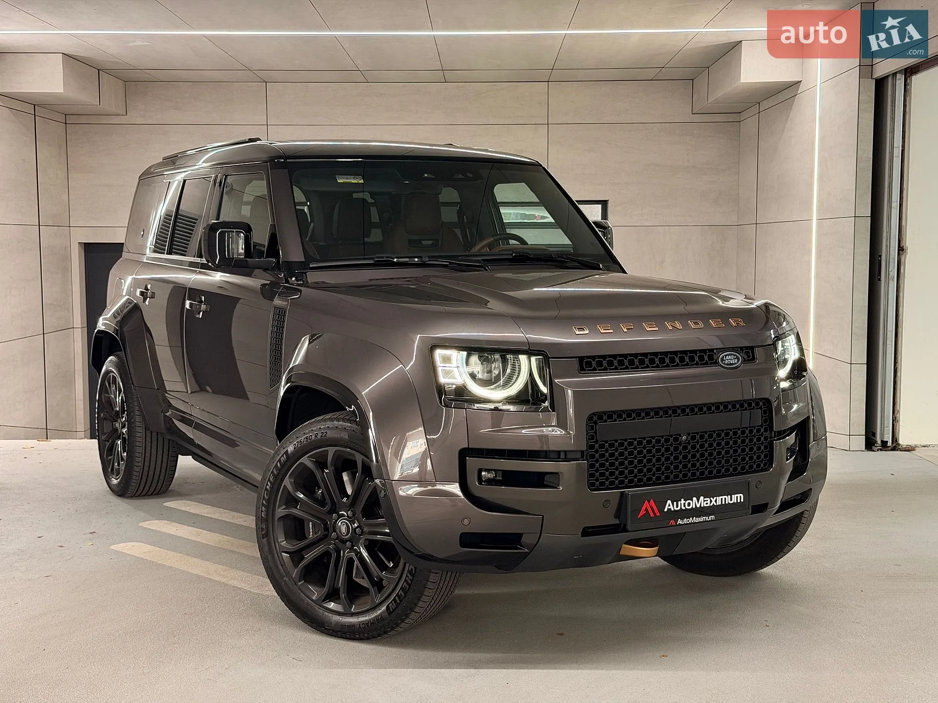Land Rover Defender, 2025