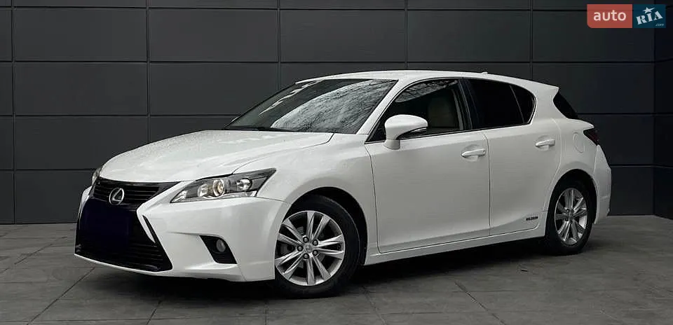 Lexus CT, 2017