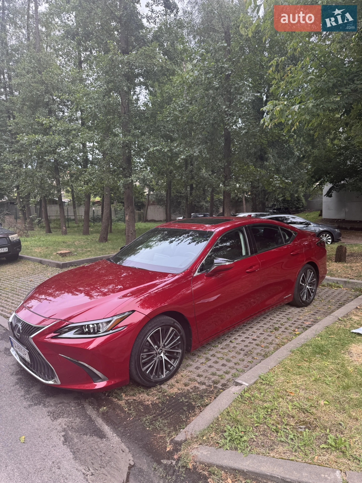 Lexus ES, 2022