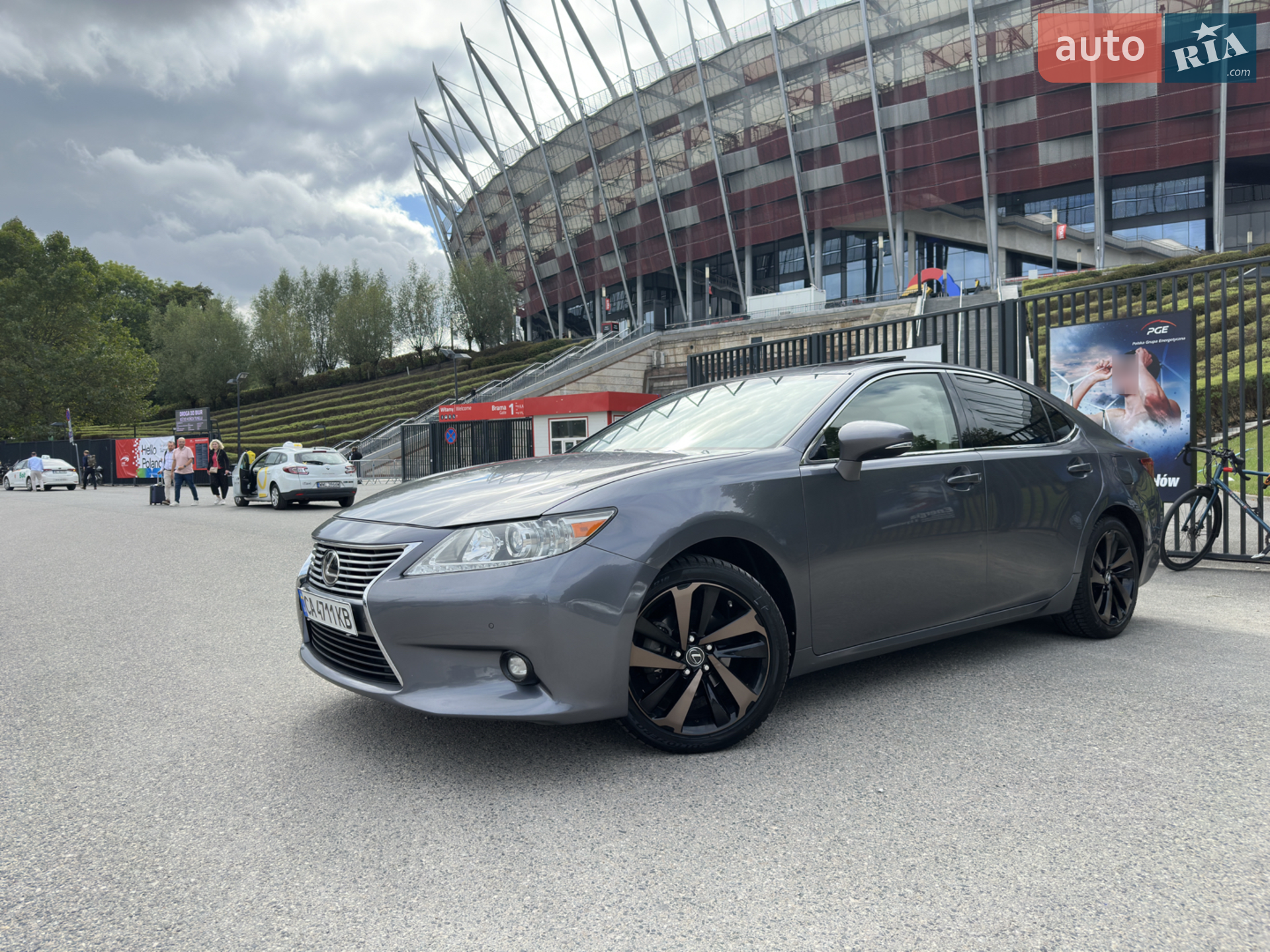 Lexus ES, 2014
