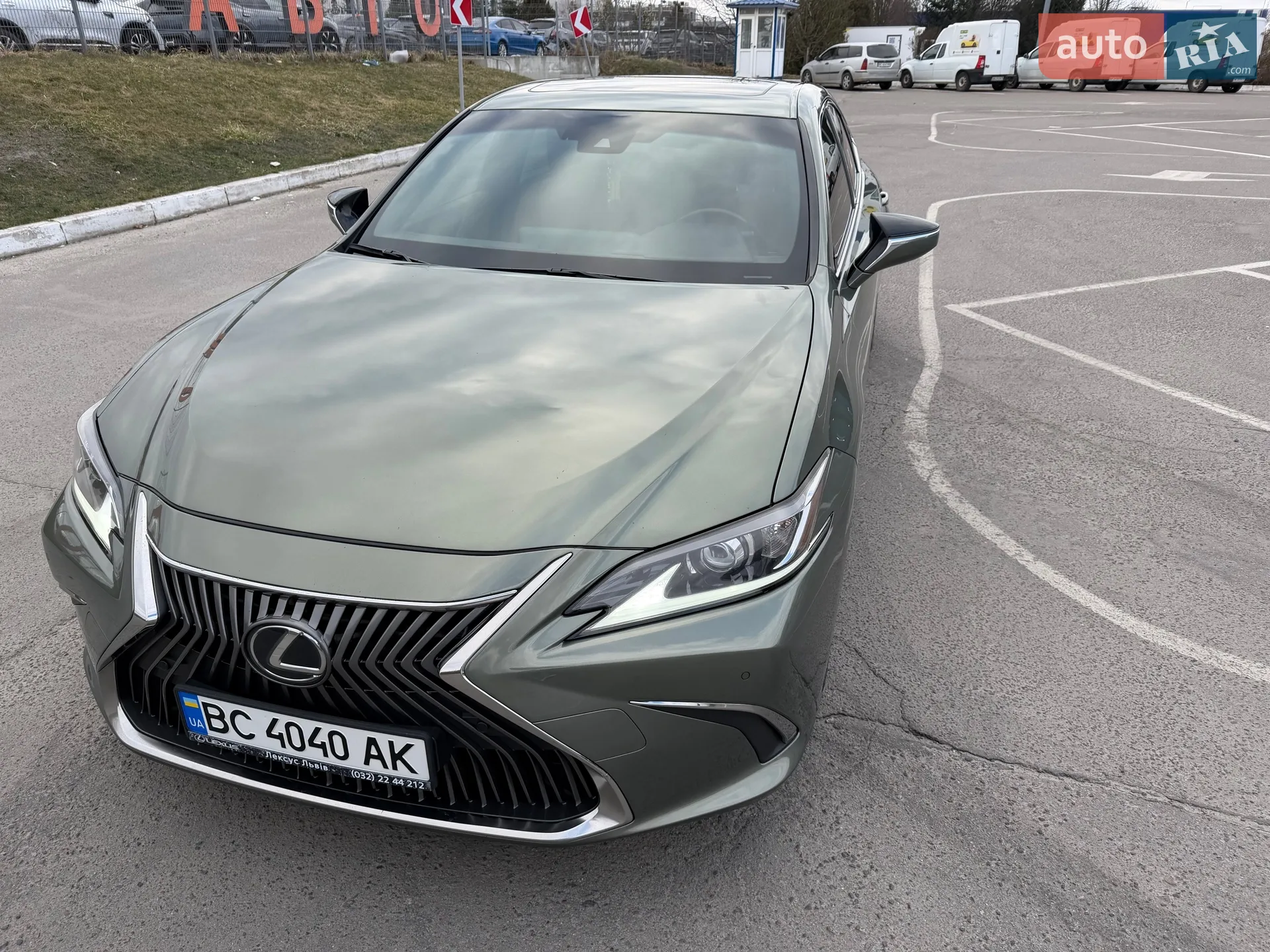 Lexus ES, 2020