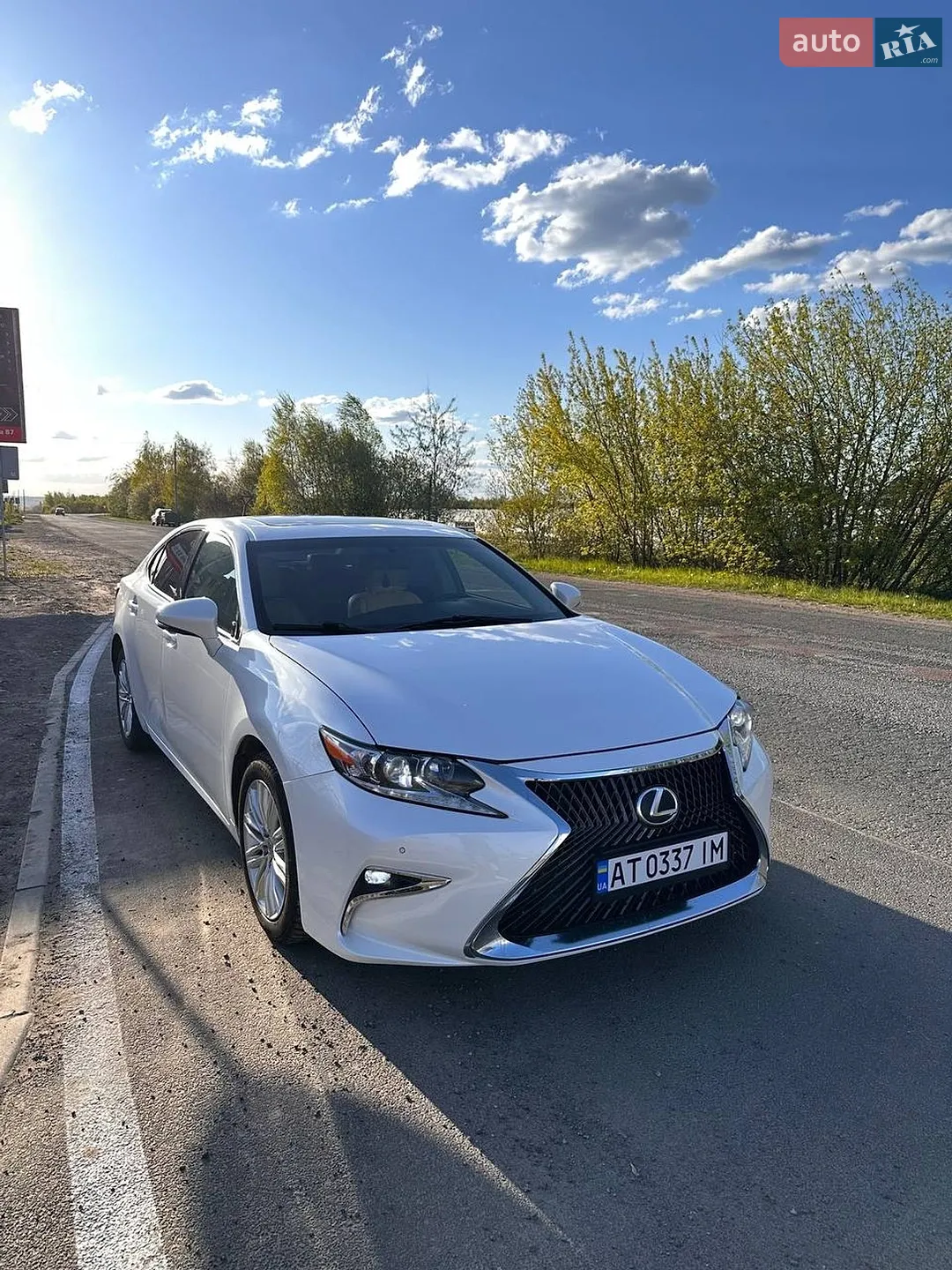 Lexus ES, 2016