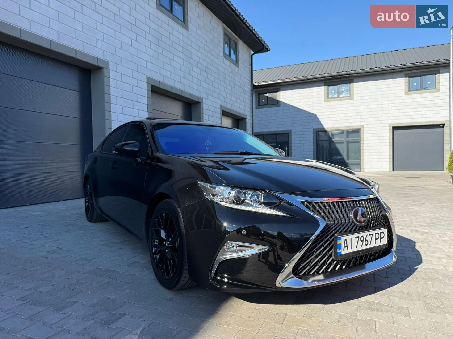Lexus ES, 2016