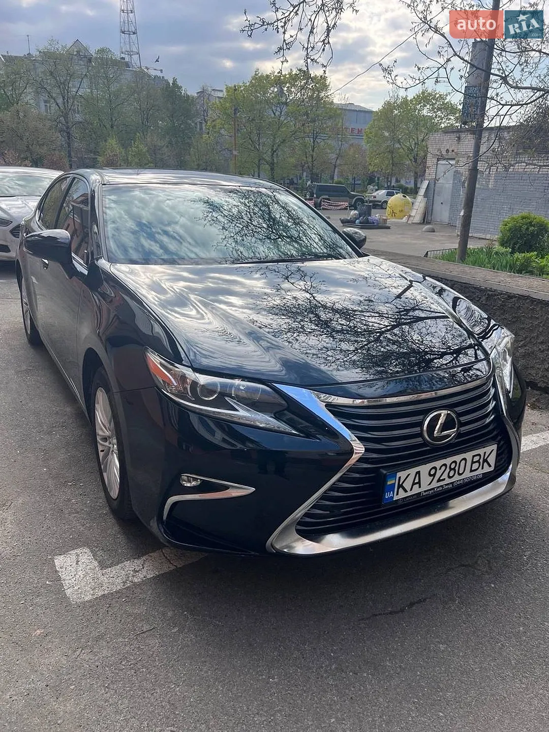 Lexus ES, 2013
