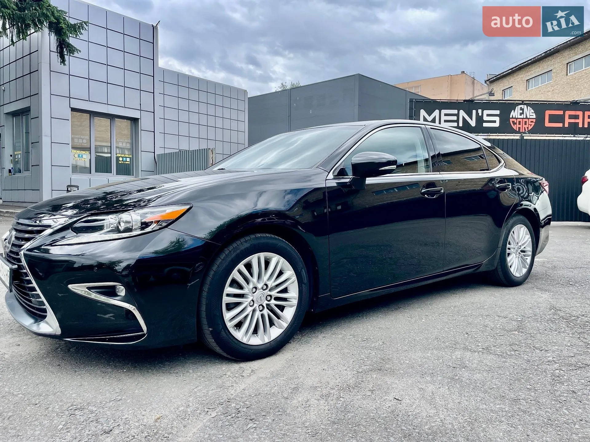 Lexus ES, 2016