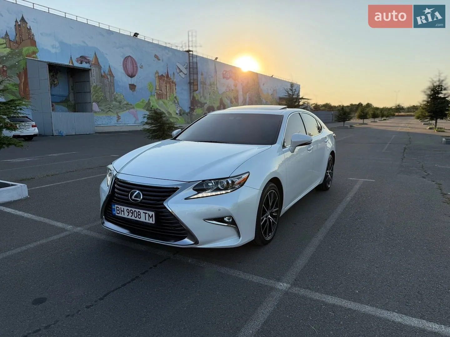 Lexus ES, 2017