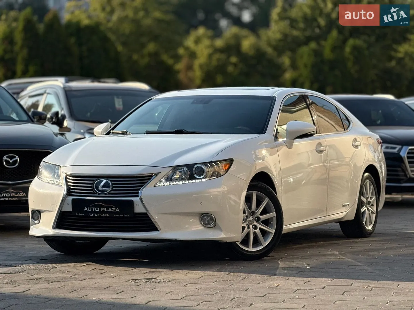 Lexus ES, 2013
