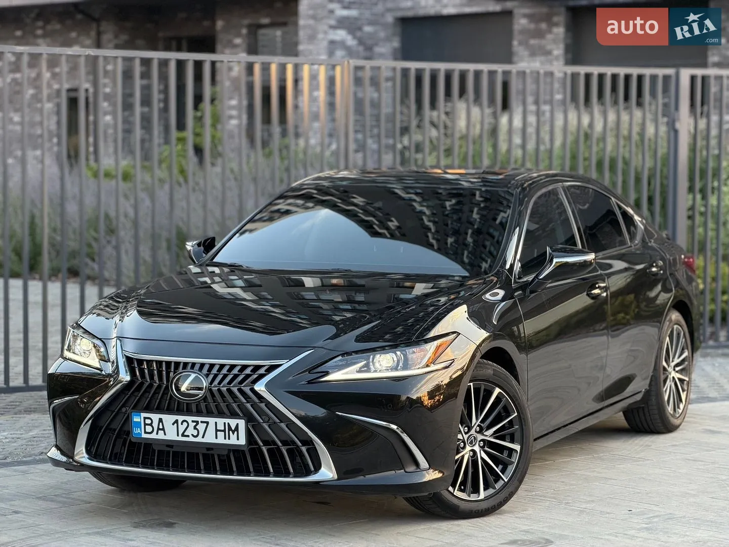 Lexus ES, 2023