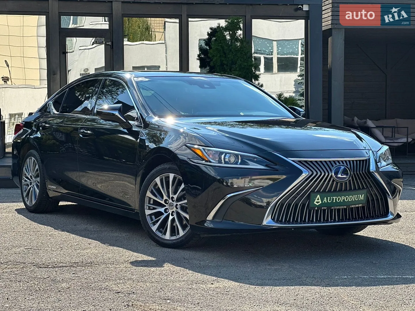 Lexus ES, 2019