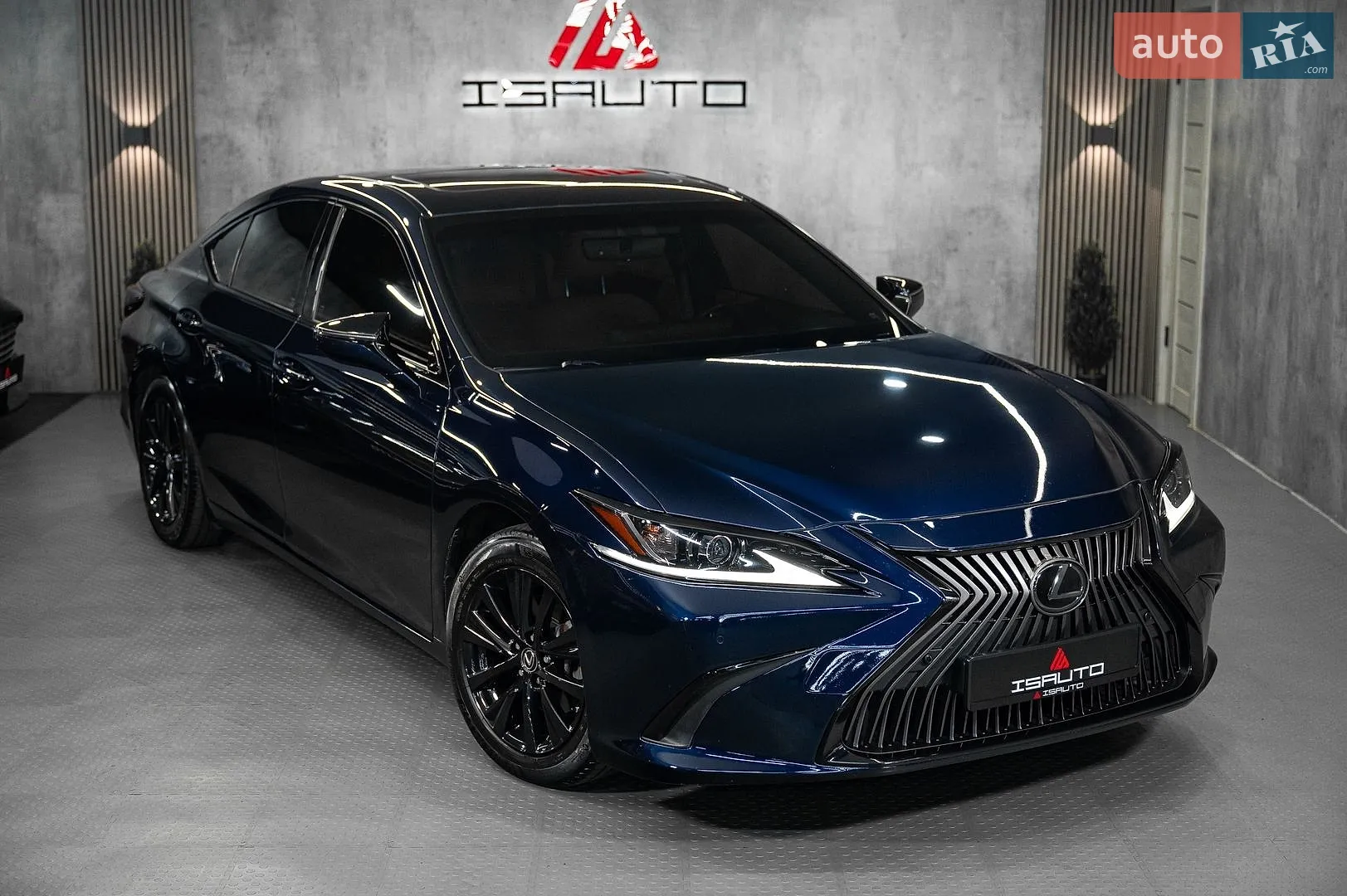 Lexus ES, 2019