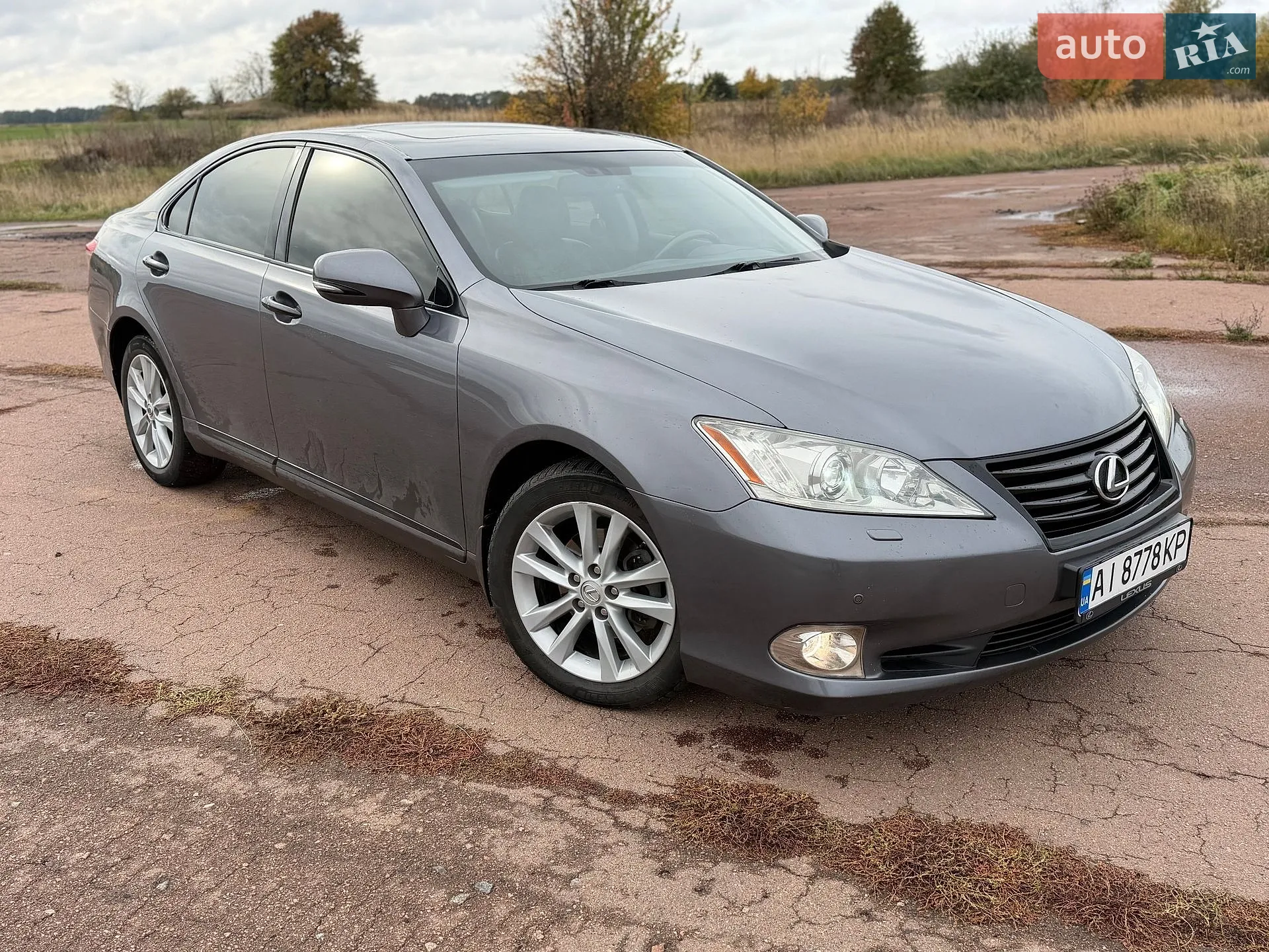 Lexus ES, 2011